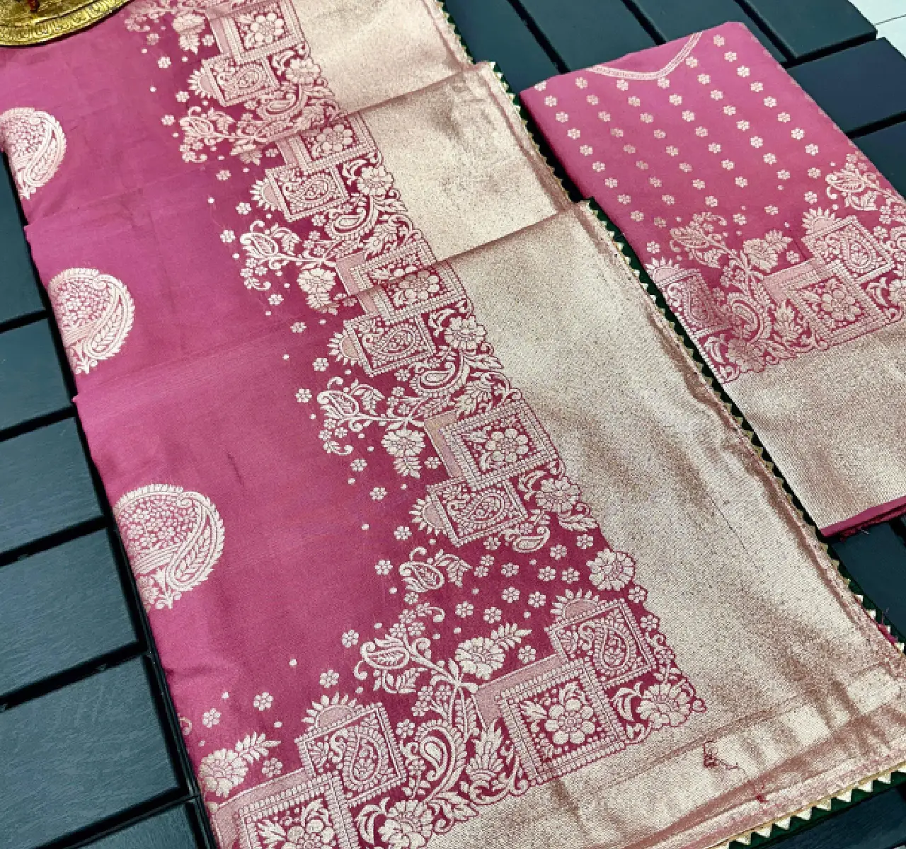 Elegance of Maheshwari Sarees: Why They’re Famous & How to Spot an Authentic One